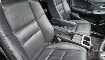 2012 Honda oddessey luxury automatic 8seats 12.jpg